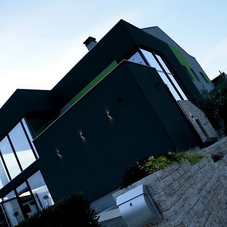 Olive Charm Apartment อูมัค ภายนอก รูปภาพ