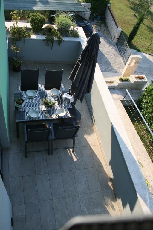 Olive Charm Apartment อูมัค ภายนอก รูปภาพ